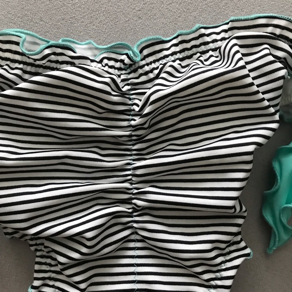 Victoria’s Secret side tie ruched bikini bottom